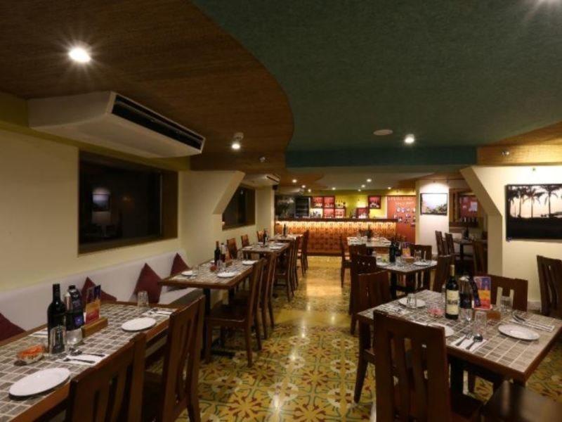 Grande Delmon Hotell Panaji Exteriör bild